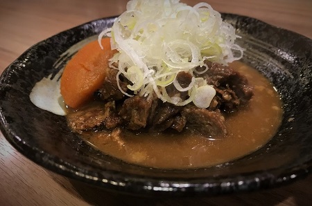 タンすじ煮込み